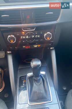 Позашляховик / Кросовер Mazda CX-5 2016 в 