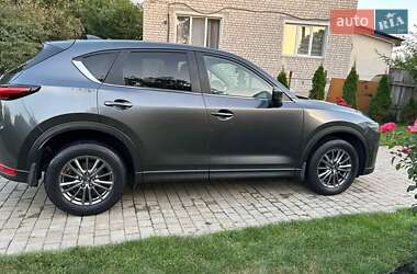 Позашляховик / Кросовер Mazda CX-5 2018 в 