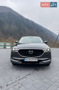 Позашляховик / Кросовер Mazda CX-5 2017 в 