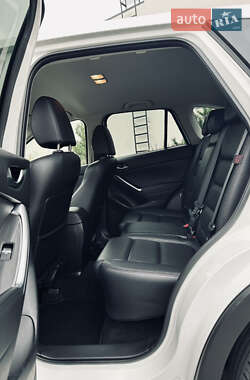 Позашляховик / Кросовер Mazda CX-5 2015 в 