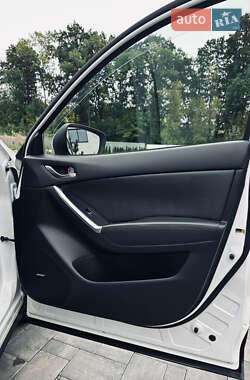 Позашляховик / Кросовер Mazda CX-5 2015 в 