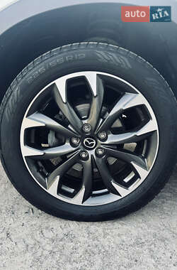 Позашляховик / Кросовер Mazda CX-5 2015 в 