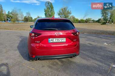 Позашляховик / Кросовер Mazda CX-5 2017 в 
