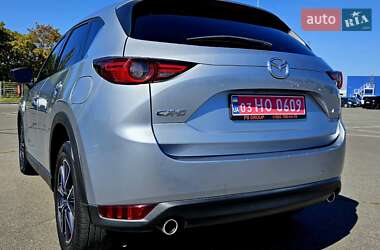 Позашляховик / Кросовер Mazda CX-5 2017 в 