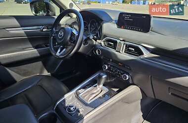 Позашляховик / Кросовер Mazda CX-5 2017 в 