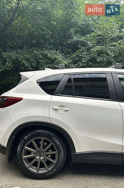 Позашляховик / Кросовер Mazda CX-5 2013 в 