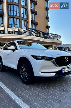 Позашляховик / Кросовер Mazda CX-5 2017 в 