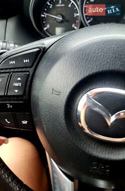 Позашляховик / Кросовер Mazda CX-5 2015 в 