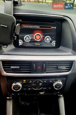 Позашляховик / Кросовер Mazda CX-5 2015 в 