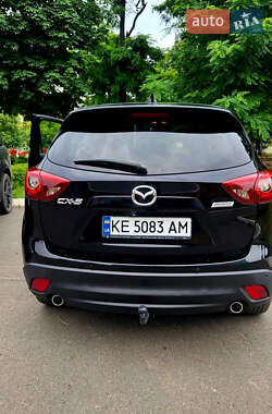 Позашляховик / Кросовер Mazda CX-5 2015 в 