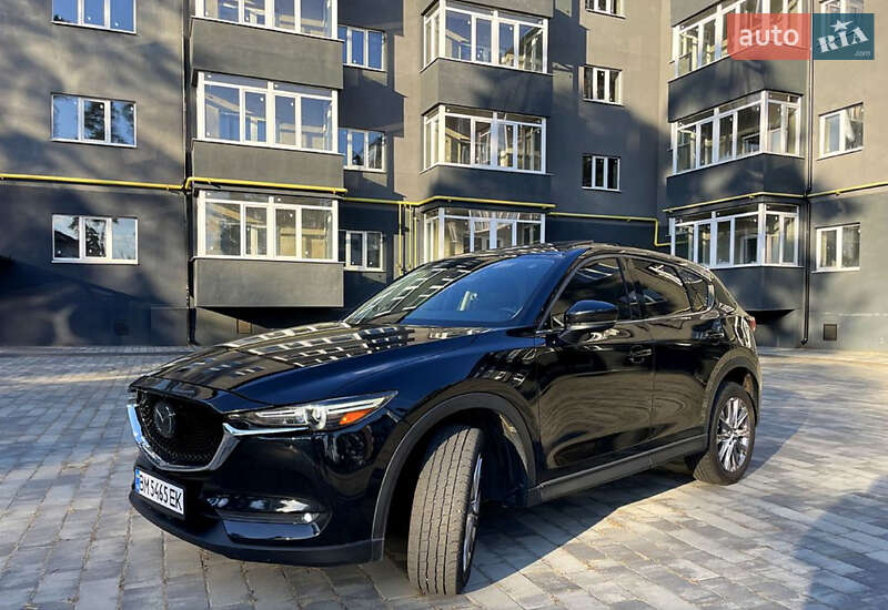 Позашляховик / Кросовер Mazda CX-5 2018 в 