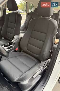 Позашляховик / Кросовер Mazda CX-5 2017 в 