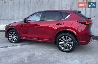 Позашляховик / Кросовер Mazda CX-5 2024 в 
