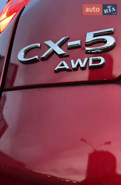 Позашляховик / Кросовер Mazda CX-5 2024 в 