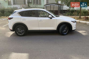 Позашляховик / Кросовер Mazda CX-5 2020 в 