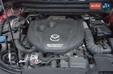Позашляховик / Кросовер Mazda CX-5 2018 в 