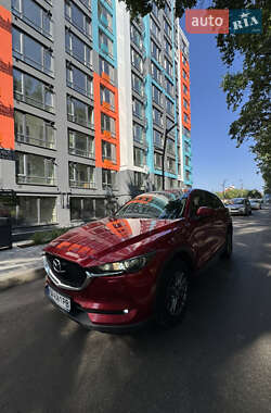 Позашляховик / Кросовер Mazda CX-5 2017 в 