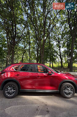 Позашляховик / Кросовер Mazda CX-5 2017 в 