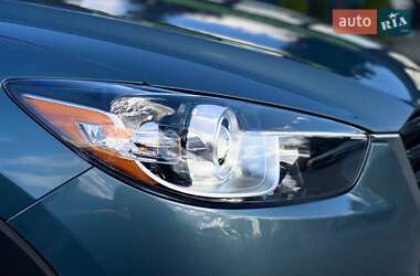 Позашляховик / Кросовер Mazda CX-5 2015 в 