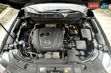 Позашляховик / Кросовер Mazda CX-5 2020 в 
