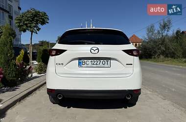 Позашляховик / Кросовер Mazda CX-5 2020 в 