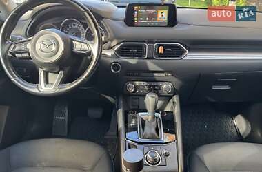 Позашляховик / Кросовер Mazda CX-5 2018 в 