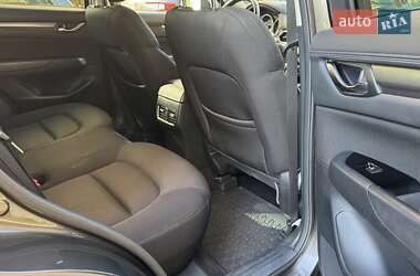 Позашляховик / Кросовер Mazda CX-5 2018 в 