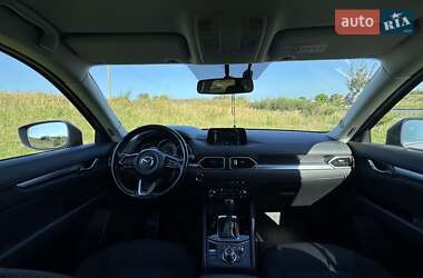 Позашляховик / Кросовер Mazda CX-5 2018 в 