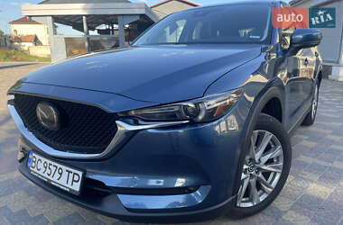 Позашляховик / Кросовер Mazda CX-5 2020 в 