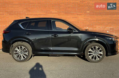 Позашляховик / Кросовер Mazda CX-5 2024 в 