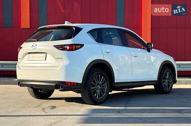 Позашляховик / Кросовер Mazda CX-5 2019 в 