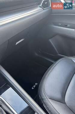Внедорожник / Кроссовер Mazda CX-5 2024 в 