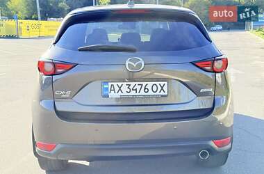 Позашляховик / Кросовер Mazda CX-5 2018 в 