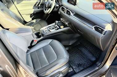 Позашляховик / Кросовер Mazda CX-5 2018 в 