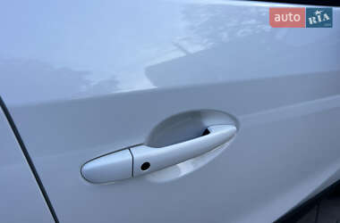 Позашляховик / Кросовер Mazda CX-5 2012 в 