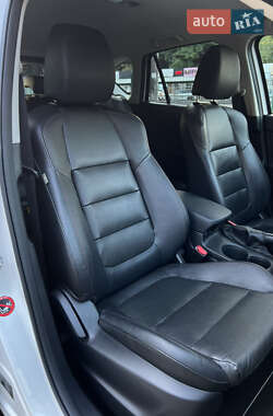 Позашляховик / Кросовер Mazda CX-5 2012 в 