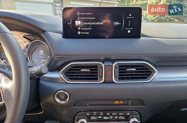Позашляховик / Кросовер Mazda CX-5 2024 в 