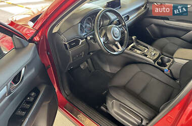 Позашляховик / Кросовер Mazda CX-5 2017 в 