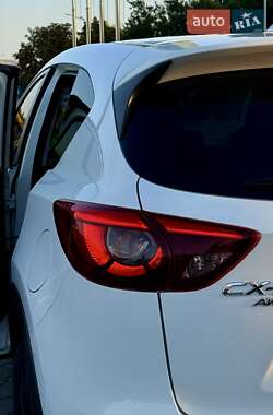 Внедорожник / Кроссовер Mazda CX-5 2015 в 