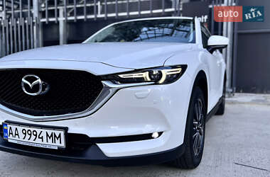 Позашляховик / Кросовер Mazda CX-5 2017 в 