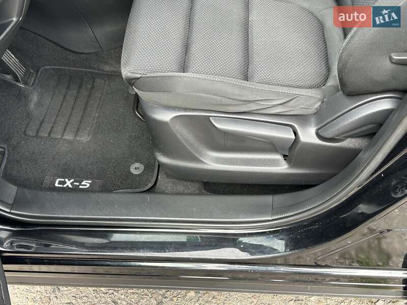 Внедорожник / Кроссовер Mazda CX-5 2015 в Ровно