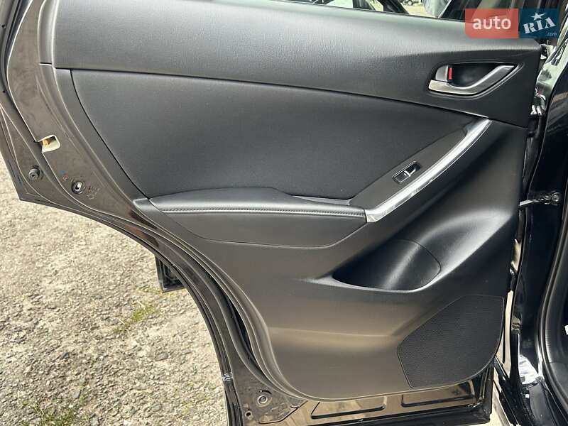 Внедорожник / Кроссовер Mazda CX-5 2015 в Ровно