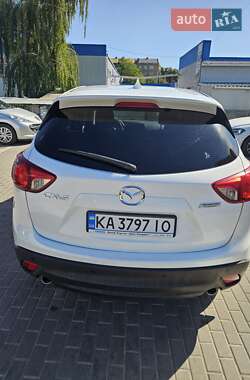 Позашляховик / Кросовер Mazda CX-5 2017 в 