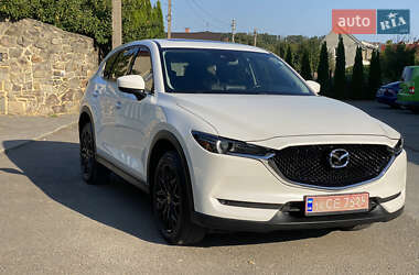 Позашляховик / Кросовер Mazda CX-5 2018 в 
