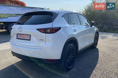 Позашляховик / Кросовер Mazda CX-5 2018 в 