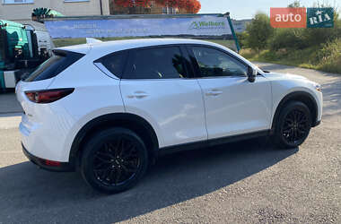 Позашляховик / Кросовер Mazda CX-5 2018 в 