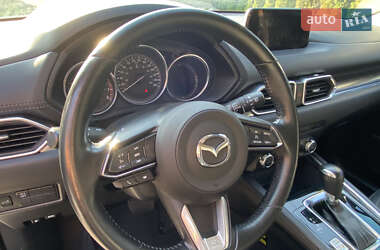 Позашляховик / Кросовер Mazda CX-5 2018 в 