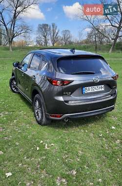 Позашляховик / Кросовер Mazda CX-5 2019 в 