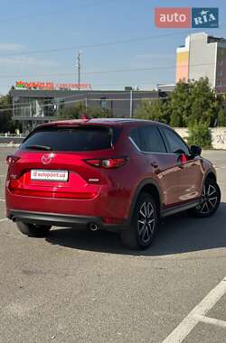 Позашляховик / Кросовер Mazda CX-5 2017 в 