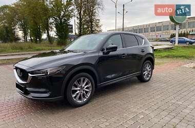Позашляховик / Кросовер Mazda CX-5 2020 в 